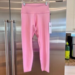 NWT Alo 7/8 Airlift High Waist Legging in Sweet Pink , Brand New Yoga Pants